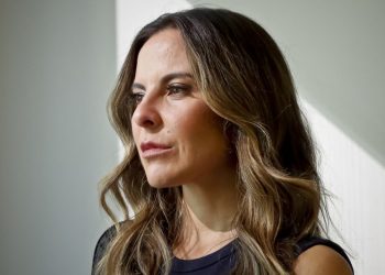 KATE DEL CASTILLO HARÁ PRODUCCIÓN COMO HOMENAJE A LOS CORRIDOS DE SU PADRE