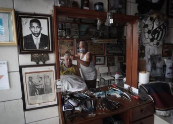LA ETERNA AMISTAD ENTRE PELÉ Y DIDI, SU PELUQUERO DESDE 1956