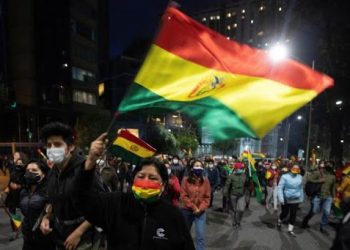 LA LENTITUD DEL RECUENTO DE VOTOS GENERA ALGUNAS PROTESTAS EN BOLIVIA
