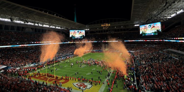 LA NFL PLANEA QUE EL SUPER BOWL SE JUEGUE TENIENDO 20% DE AFICIONADOS