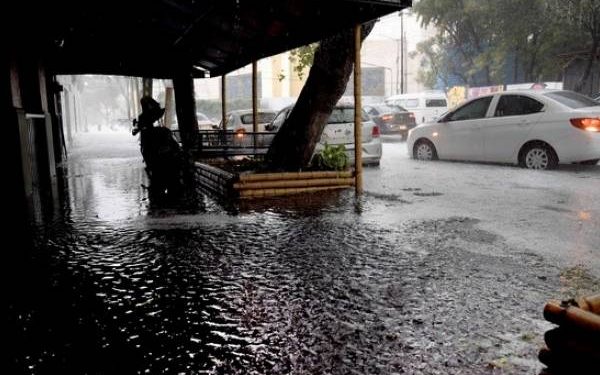LLUVIAS FUERTES ESTARÁN PERSISTENTES EN QUINTANA ROO Y YUCATÁN