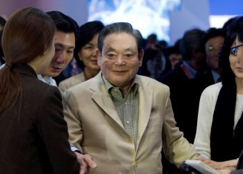 MUERE LEE KUN-HEE, EL EMPRESARIO QUE HIZO DE SAMSUNG UN GIGANTE MULTINACIONAL