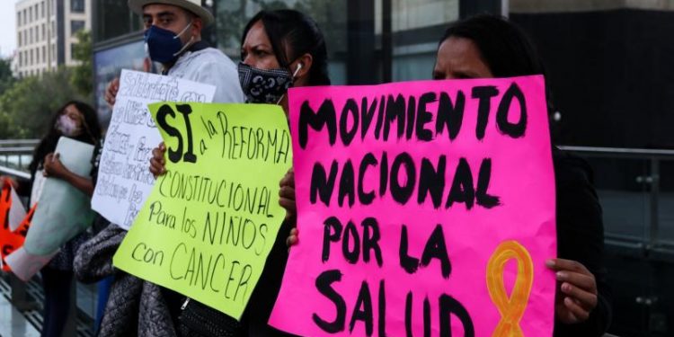 PADRES DE NIÑOS CON CÁNCER PRESENTARÁN DENUNCIA PENAL CONTRA AMLO