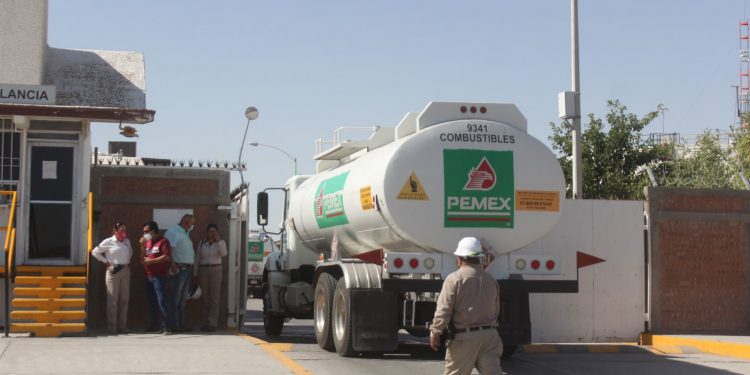 PEMEX PIERDE 243 % MÁS EN 2020 PESE A GANANCIA INUSUAL DEL TERCER TRIMESTRE