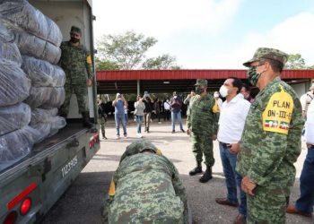 PONEN EN MARCHA DISTRIBUCIÓN DE APOYOS DEL FONDEN PARA LAS FAMILIAS AFECTADAS POR GAMMA Y EL HURACÁN DELTA