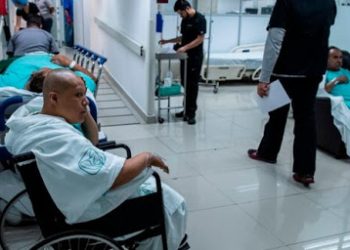 TRABAJADORES DEL IMSS ACUSAN FALLAS DE TRES LABORATORIOS EN AL MENOS NUEVE ESTADOS