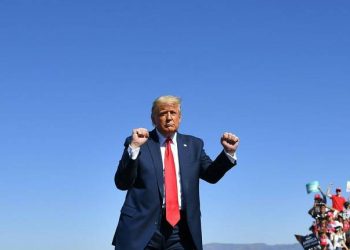 TRUMP SE EMPEÑA EN PASAR PÁGINA A LA PANDEMIA A 15 DÍAS DE LAS ELECCIONES