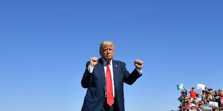 TRUMP SE EMPEÑA EN PASAR PÁGINA A LA PANDEMIA A 15 DÍAS DE LAS ELECCIONES