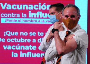 VACUNAN CONTRA LA INFLUENZA A HUGO LÓPEZ-GATELL