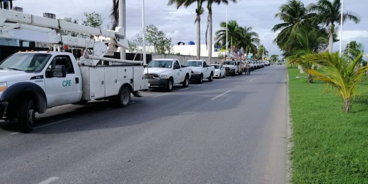 DESPLIEGA LA CFE EQUIPO PARA ATENDER POSIBLES AFECTACIONES POR EL PASO DE “ZETA” EN YUCATÁN