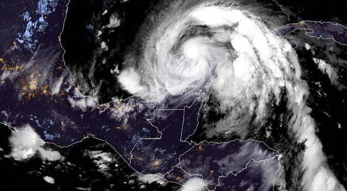 ZETA DEJARÁ YUCATÁN ATRÁS Y ENTRARÁ EN EL GOLFO CAMINO DE EE.UU.