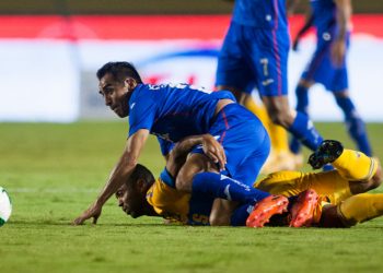 0-1. CRUZ AZUL CAE ANTE TIGRES CON GOL DE QUIÑONES