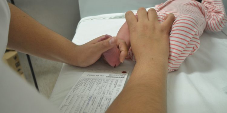 EL TAMIZ METABÓLICO Y AUDITIVO NEONATAL FAVORECE LA DETECCIÓN Y TRATAMIENTO OPORTUNO DE ENFERMEDADES CONGÉNITAS