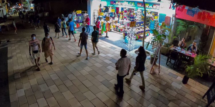 GARANTIZA LAURA BERISTAIN CALIDAD EN LOS TRABAJOS DE LA QUINTA AVENIDA