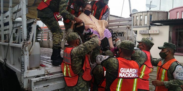 ATIENDE GOBIERNO DE MÉXICO A MÁS DE 177 MIL PERSONAS AFECTADAS POR LAS LLUVIAS: CNPC