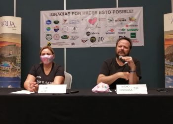 EL CANTAUTOR MEXICANO NICHO HINOJOS A INVITA A LOS CANCUNENSES A HACER ALGO POR SU CIUDAD