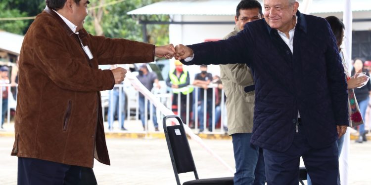 MANIFIESTA BARBOSA HUERTA A AMLO RESPALDO DE PUEBLA PARA CONTINUAR CON LA CONSTRUCCIÓN DE LA 4T