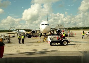 EL AEROPUERTO DE CANCÚN PREVÉ REALIZAR ESTE JUEVES 318 OPERACIONES AÉREAS