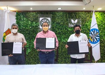 FIRMA AYUNTAMIENTO CONVENIO DE COLABORACIÓN CON EL S.N.T.E PARA OTORGAR DESCUENTOS