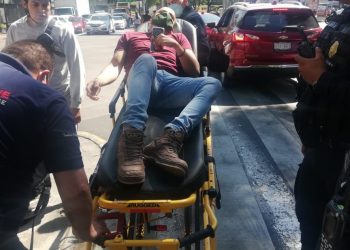 POR BALACERA, PERSONAS ACABAN TIRADAS EN EL PISO
