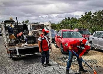 AVANZAN TRABAJOS DE BACHEO EN ISLA MUJERES AL 30 POR CIENTO