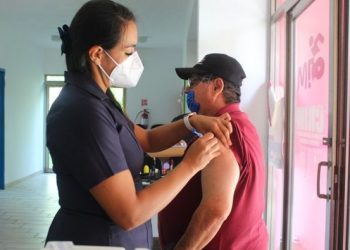 INVITA AYUNTAMIENTO A POBLACIÓN VULNERABLE A VACUNARSE CONTRA LA INFLUENZA