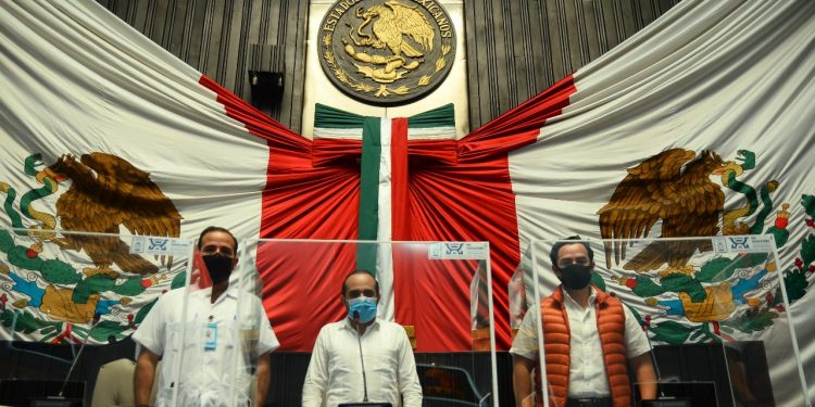 EXHIBEN POR 2DA OCASIÓN AL DIPUTADO JOSÉ LUIS LÓPEZ; ESTÁ VEZ POR ESTAR EN ESTADO «INCONVENIENTE» EN EL PLENO