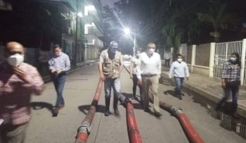 SUPERVISA EL GOBERNADOR ADÁN AUGUSTO, OPERACIÓN DE EQUIPOS DE BOMBEO PARA CONTENER ANEGACIONES