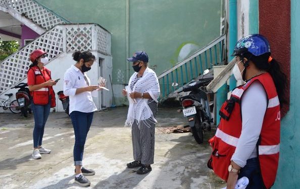 ENTREGA AYUNTAMIENTO APOYOS CASA POR CASA A ABUELITOS ISLEÑOS