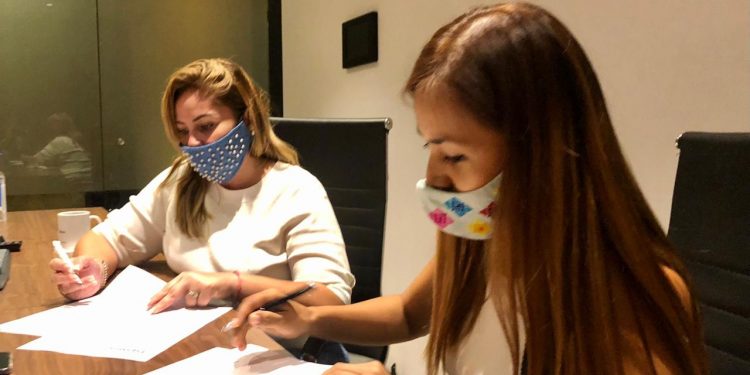 FIRMAN PEPENICE Y MOVIMIENTO 7:11 CONVENIO DE COLABORACIÓN