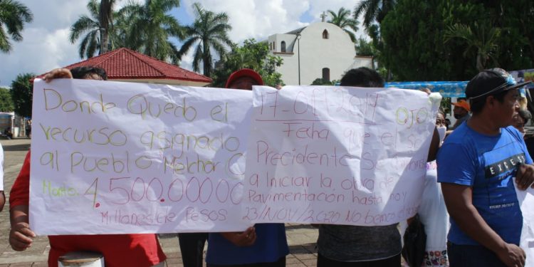 HABITANTES DE MELCHOR OCAMPO EXIGEN A ESQUIVEL VARGAS ATENDER SUS DEMANDAS