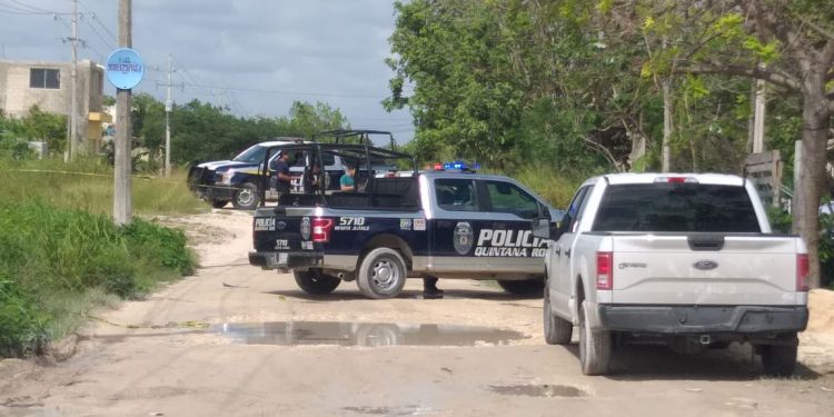 EJECUTAN A TAXISTA EN EL INTERIOR DE SU VEHÍCULO EN CANCÚN