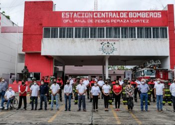 HISTÓRICA ENTREGA DE EQUIPAMIENTO A BOMBEROS DE CANCÚN