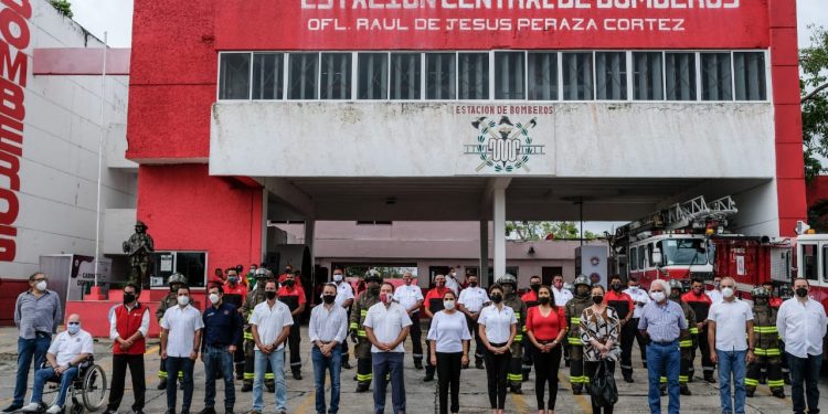 HISTÓRICA ENTREGA DE EQUIPAMIENTO A BOMBEROS DE CANCÚN