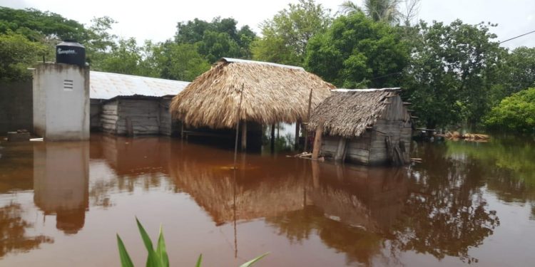 INTERACCIÓN DE FRENTE FRÍO Y ETA DEJA LLUVIAS EN EL SUR DEL ESTADO