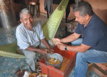 REPRESENTANTES MAYAS RESPALDAN A LUIS MIS COMO ASPIRANTE A LA PRESIDENCIA MUNICIPAL DE FELIPE CARRILLO PUERTO