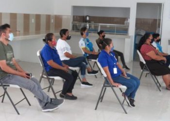 RECIBE CAPACITACIÓN PERSONAL DEL COMEDOR DEL CEDAR