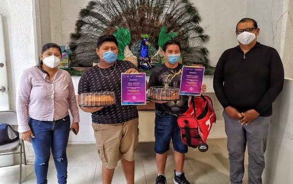 RECONOCE AYUNTAMIENTO PARTICIPACIÓN DE JÓVENES EN “CALAVERITAS LITERARIAS ISLEÑAS 2020”