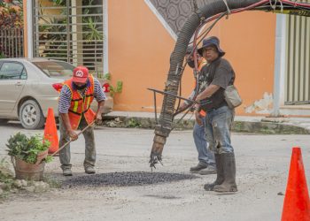 AVANCE DEL 80%, EN LOS TRABAJOS DE BACHEO DE LA ZONA URBANA DE TULUM