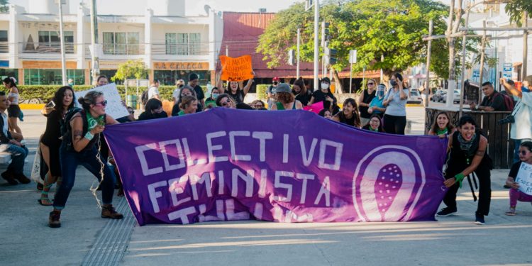 SE LLEVA A CABO LA MARCHA POR EL DÍA INTERNACIONAL DE LA ELIMINACIÓN DE LA VIOLENCIA CONTRA LA MUJER