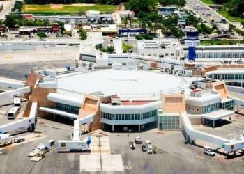 EL AEROPUERTO DE CANCÚN PREVÉ REALIZAR ESTE LUNES 317 OPERACIONES AÉREAS