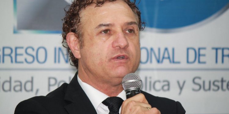 RECIBE JESÚS PADILLA ZENTENO PREMIO A LA EXCELENCIA MUNICIPAL DE LA FENAMM