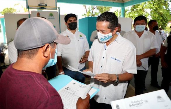 CARLOS JOAQUÍN ESCUCHA Y ATIENDE LAS NECESIDADES DE LA GENTE DE IGNACIO ZARAGOZA