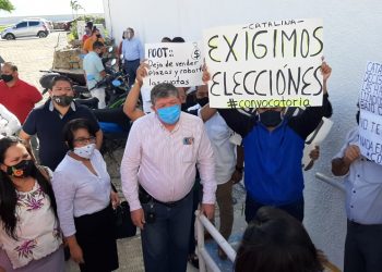 TRABAJADORES DEL SUTAGE INCREPAN A LA TITULAR DE LA STYPS Y EXIGEN AUTORICE LA CONVOCATORIA PARA LA RENOVACIÓN DE LA DIRIGENCIA