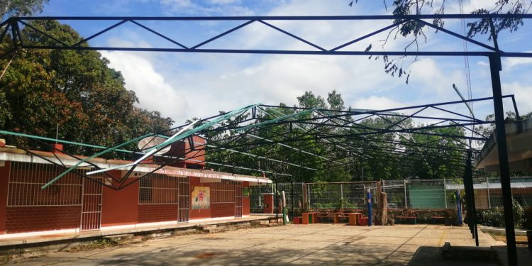 EL HURACÁN “ZETA” DEJÓ DAÑOS A LA INFRAESTRUCTURA EDUCATIVA POR MÁS DE 4 MDP EN LA ZONA NORTE