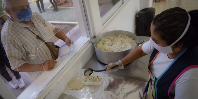 CUATRO COMEDORES SOLIDARIOS PARA QUE NADIE SE QUEDE SIN COMER EN SOLIDARIDAD: LAURA BERISTAIN