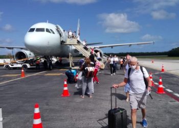 REACTIVAN VUELO MONTREAL-COZUMEL