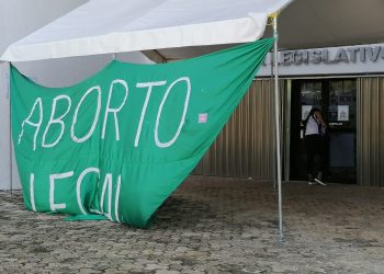 FEMINISTAS TOMAN EL CONGRESO DEL ESTADO