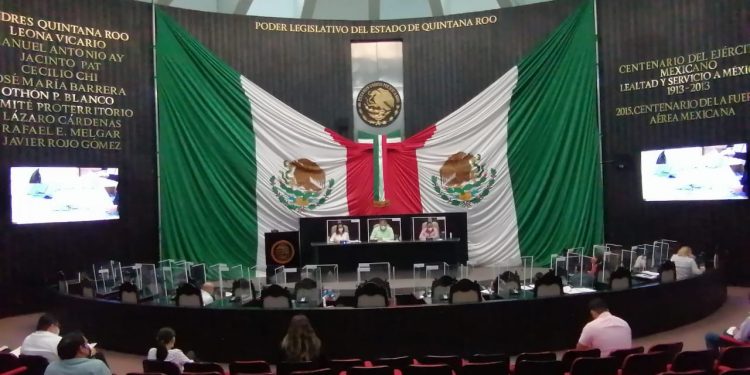 CON DURAS CRÍTICAS COMPARECE LA TITULAR DE LA SESA, ALEJANDRA AGUIRRE CRESPO ANTE EL CONGRESO LOCAL