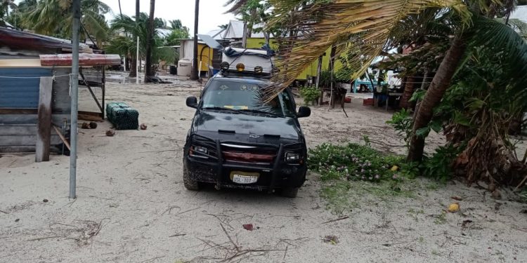 PESCADORES DE PUNTA HERRERO Y MARÍA ELENA SIGUEN SIN PODER INGRESAR A SUS COMUNIDADES